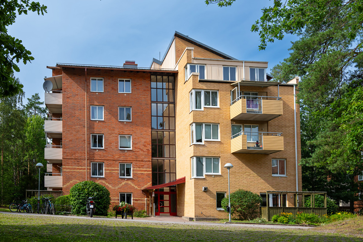 Vy över ett av husen på Sjökaptensvägen