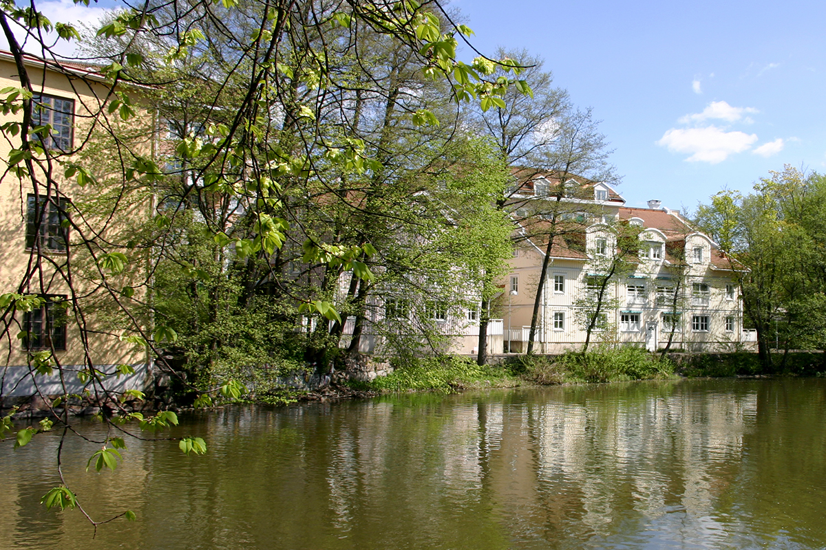 Vy över Nyköpingsån och Sankt Annegatan.